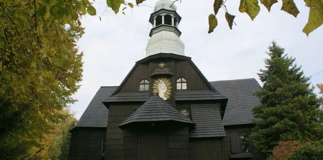 Drewniane kościoły na Śląsku: historia, ciekawostki i najpiękniejsze zabytki sakralne