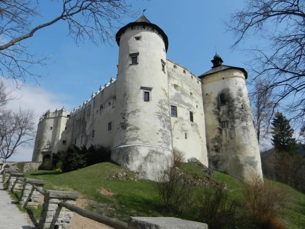 Nocleg w zamku w Niedzicy – wyjątkowe doświadczenie w historii