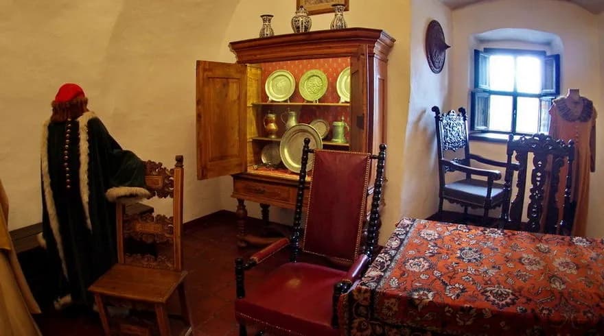 Zamek w Niedzicy wnętrze - odkryj ukryte skarby i widoki